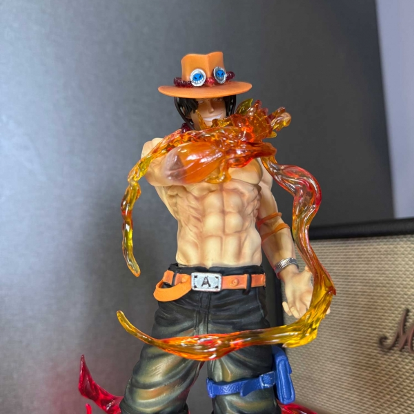 Mô hình Ace Hỏa Quyền kèm bán thân 27 cm có LED - One Piece