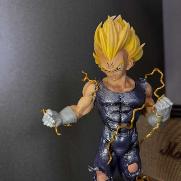 Mô hình Vegeta Supper Saiyan 33 cm - Dragon Ball