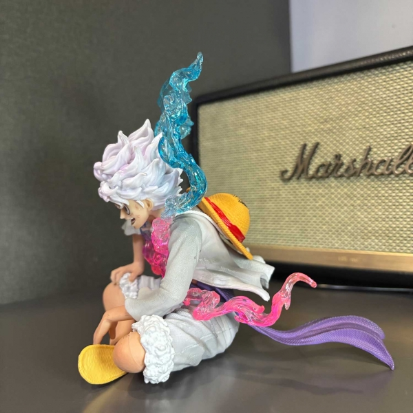 Mô hình Luffy Gear 5 Nika ngồi cười 15 cm - One Piece