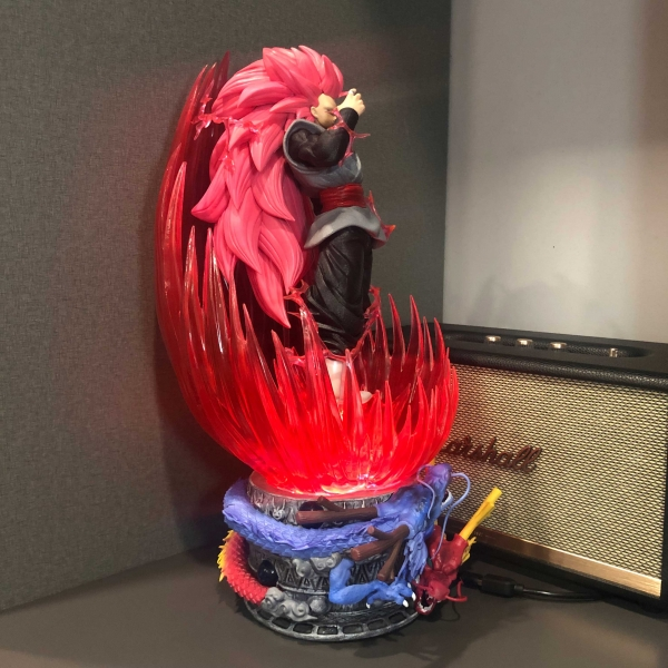 Mô hình Black Goku Rose SSJ3 46 cm có LED - Dragon Ball