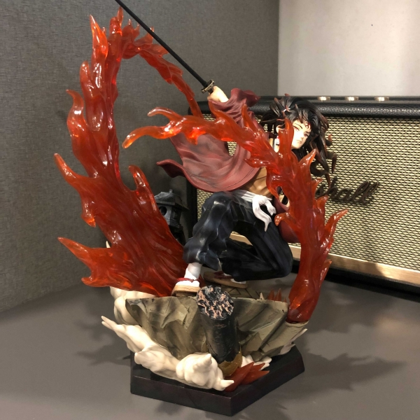 Mô hình Tsugikuni Yoriichi chiến đấu 30cm - Kimetsu No Yaiba