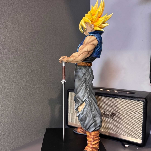 Mô hình Trunks Tóc Vàng Siêu Ngầu 53 cm - Dragon Ball