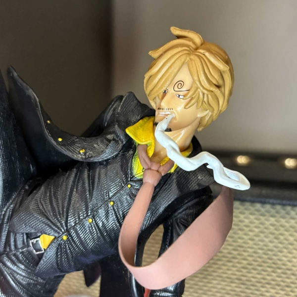 Mô hình Sanji hỏa cước 28 cm có LED - One Piece
