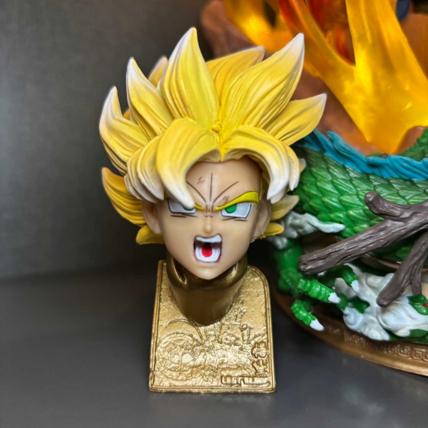 Mô hình Son Goku xé áo 44 cm có LED - Dragon Ball