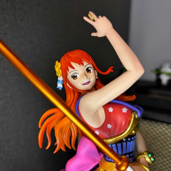 Mô hình Nami và Zues siêu xinh 31 cm - One Piece