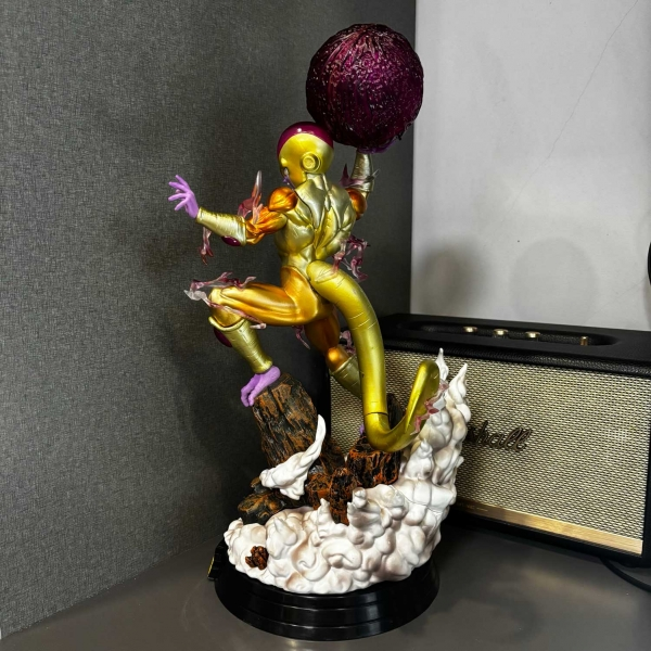 Mô hình Frieza nâng cầu chiến đấu 48 cm - Dragon Ball