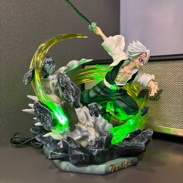 Mô hình Phong Trụ Sanemi chiến đấu 29 cm có LED usb- Kimetsu No Yaiba