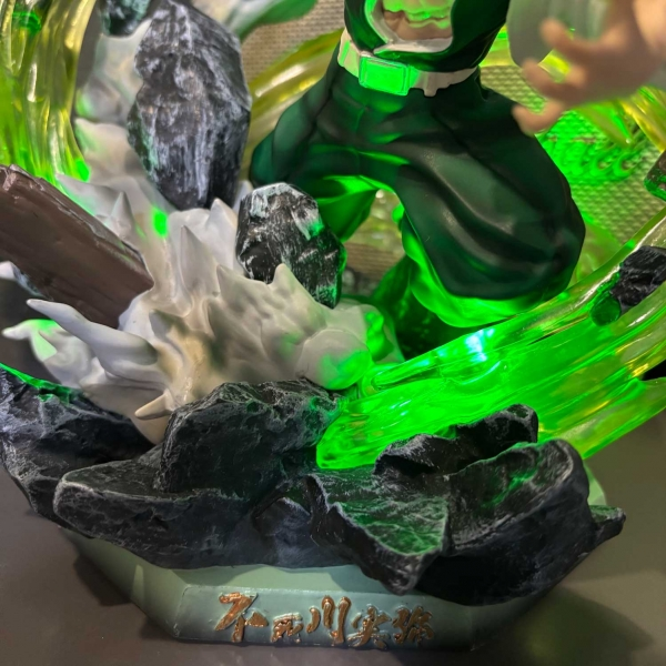 Mô hình Phong Trụ Sanemi chiến đấu 29 cm có LED usb- Kimetsu No Yaiba