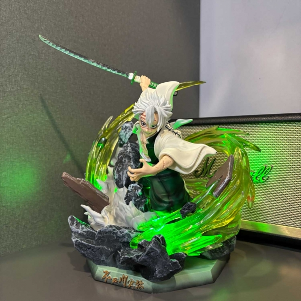 Mô hình Phong Trụ Sanemi chiến đấu 29 cm có LED usb- Kimetsu No Yaiba