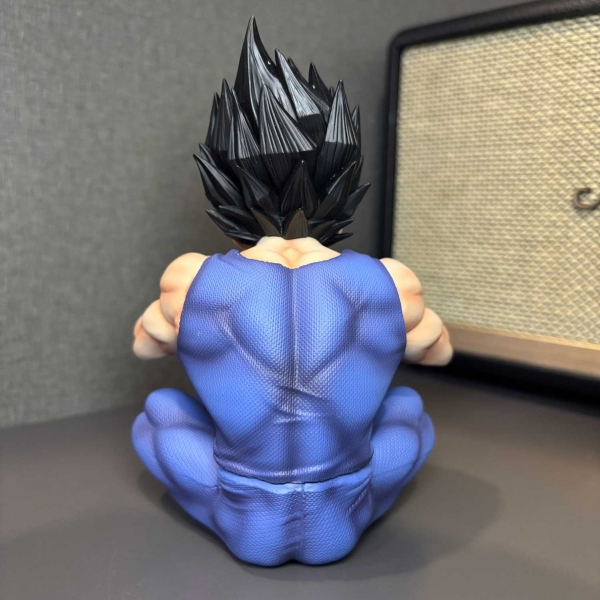 Mô hình Vegeta ăn Hamberger 14 cm - Dragon Ball