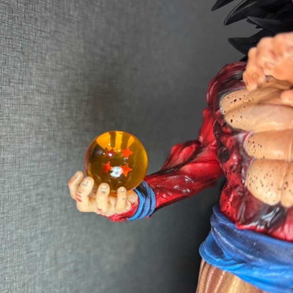 Mô hình Goku SSJ4 cầm ngọc rồng 34 cm - Dragon Ball